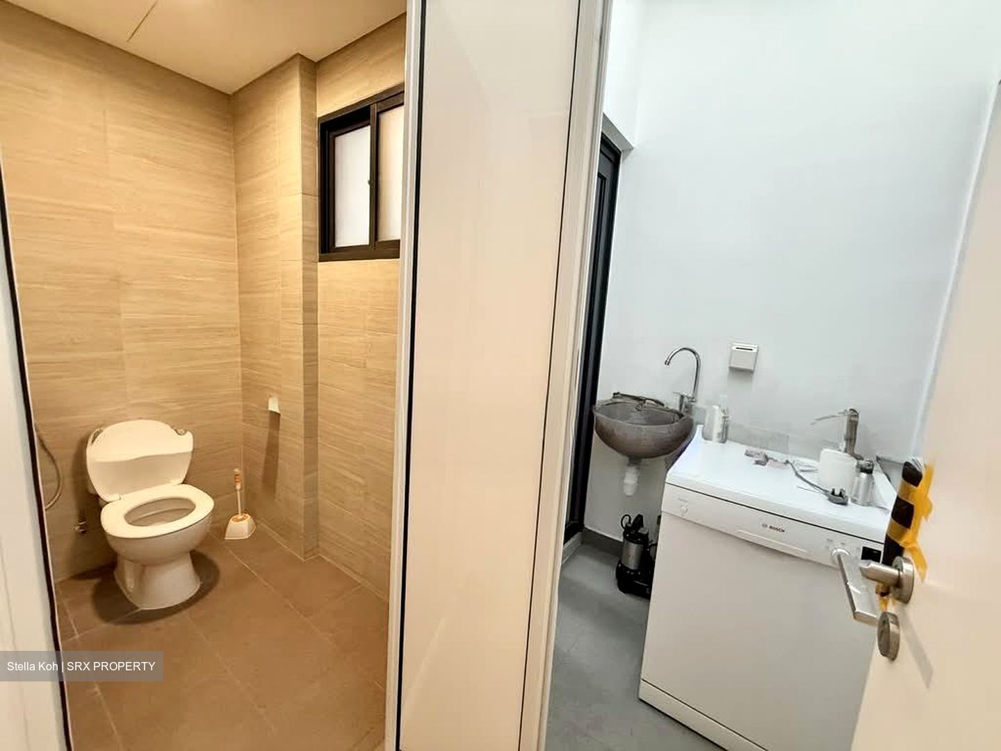 Charlton 27 (D19), Terrace #558508271